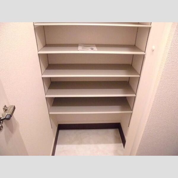 収納 (シューズクローク)