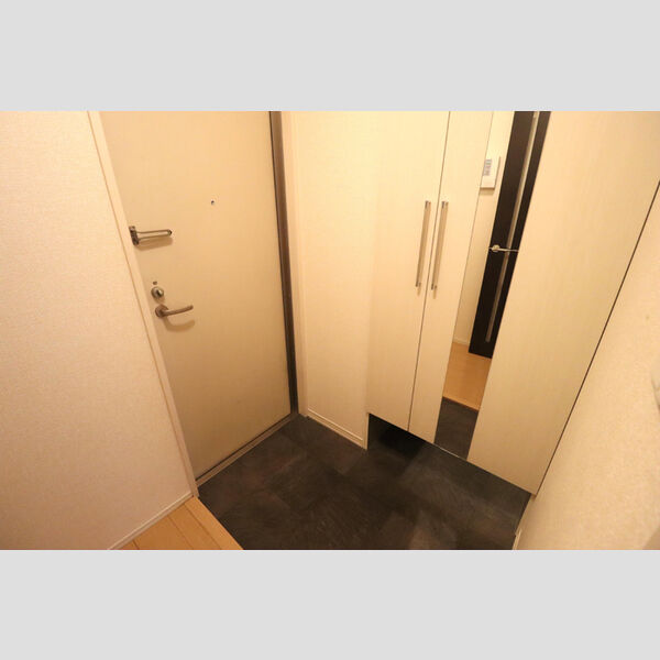 玄関 (玄関)