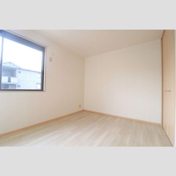 その他 (洋室6.8帖)