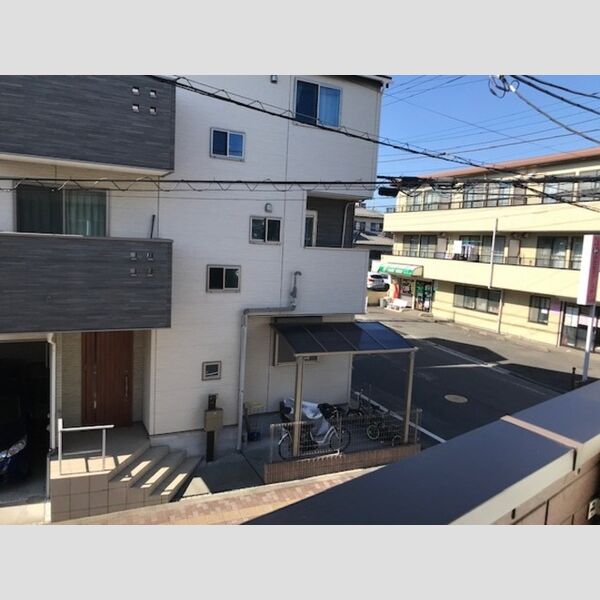 現地周辺 (ベランダ前)