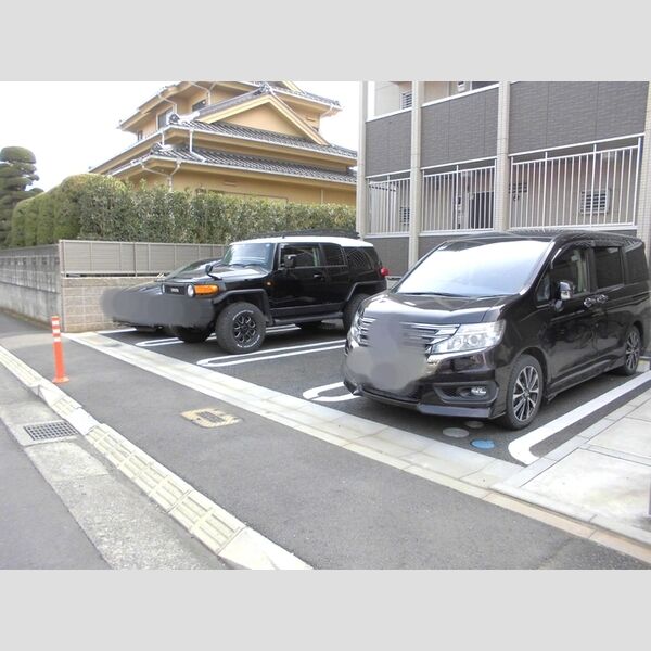 駐車場 (駐車場)