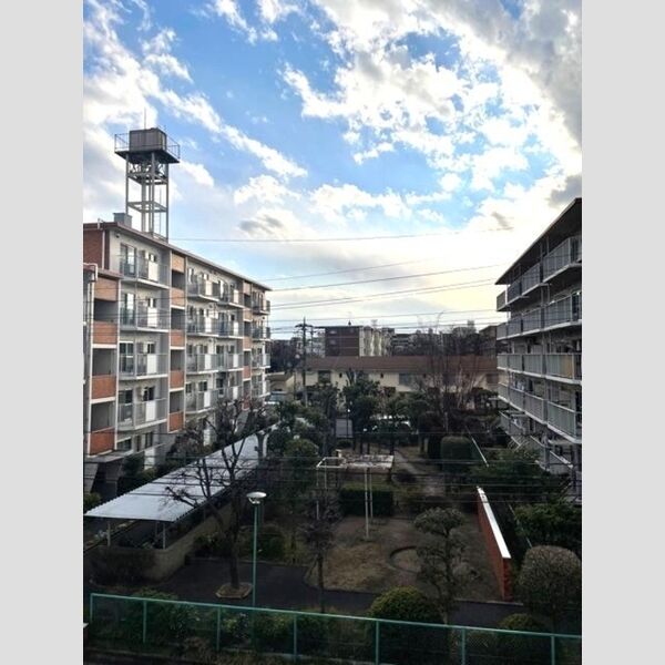 現地周辺 (ベランダ前)