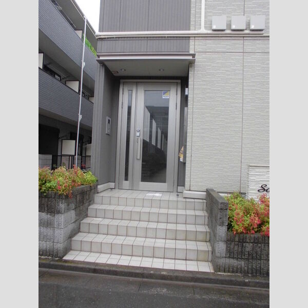 エントランス (エントランス)