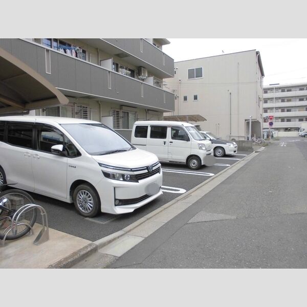 駐車場 (駐車場)