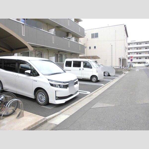 駐車場 (駐車場)