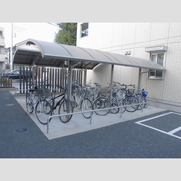 現地周辺 (駐輪場)