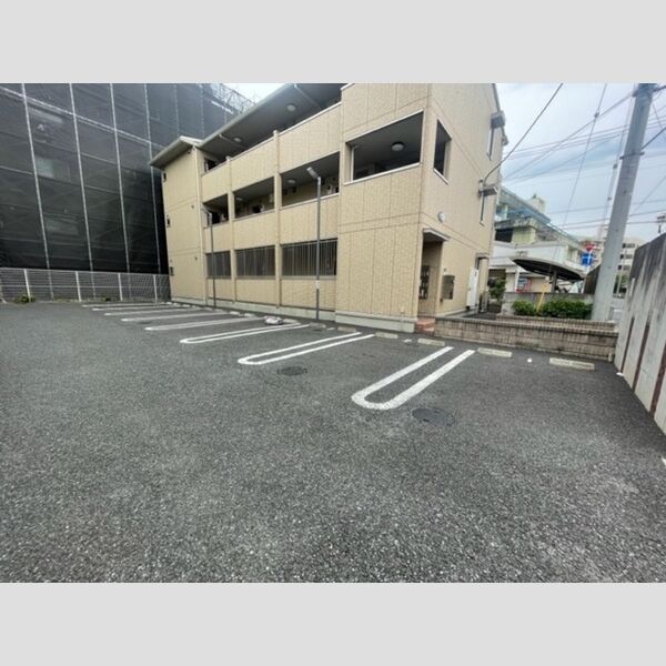 駐車場 (駐車場)