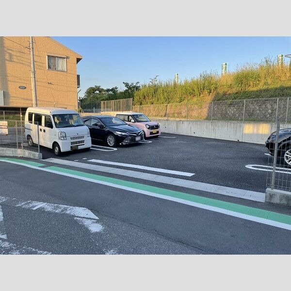 駐車場 (駐車場)
