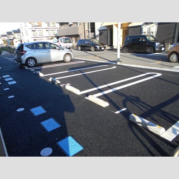 駐車場 (駐車場)