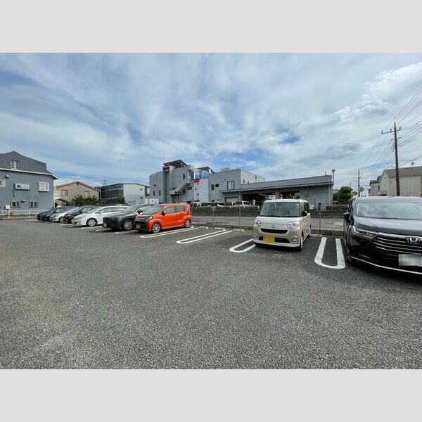 駐車場 (駐車場)