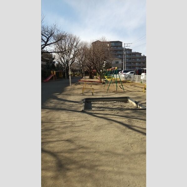 現地周辺 (公園まで80m)