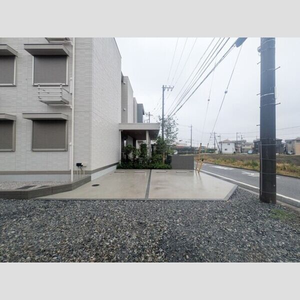 駐車場 (駐車場)