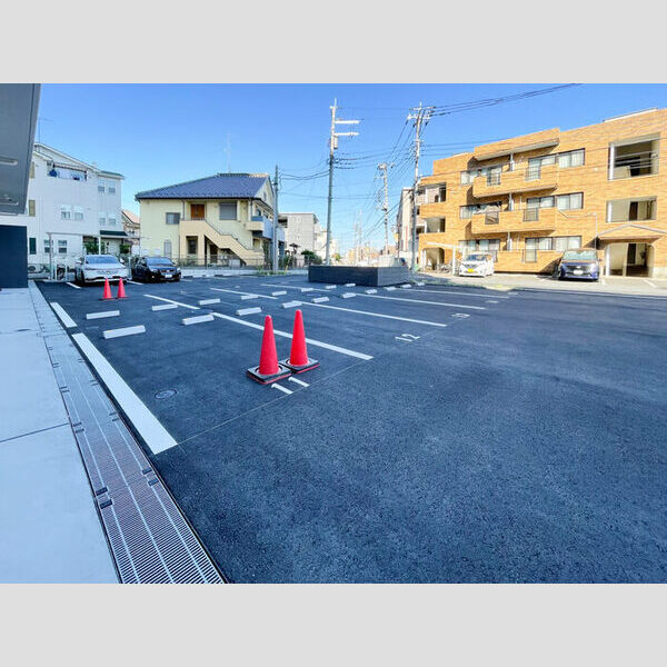 駐車場 (駐車場)