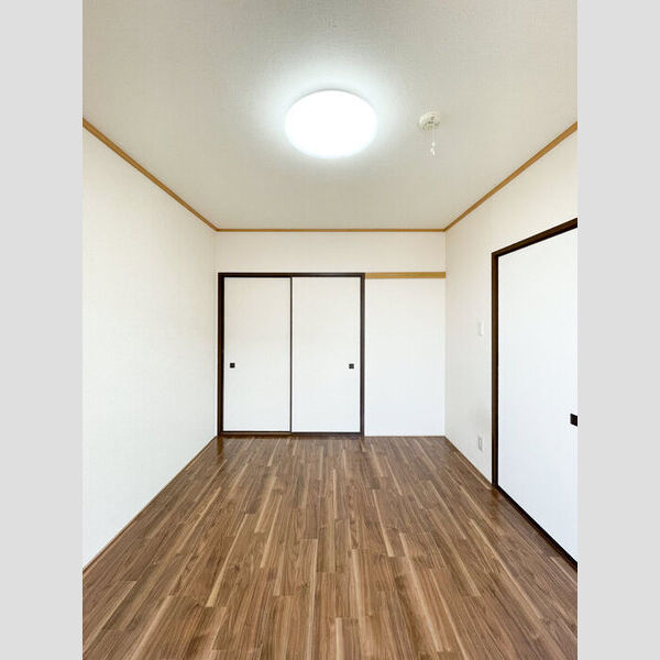その他 (洋室)