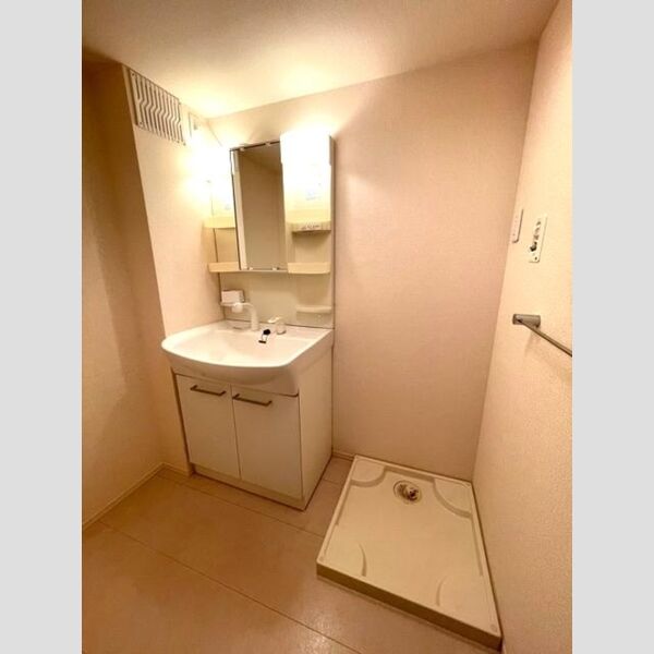 洗面所 (洗髪洗面化粧台)