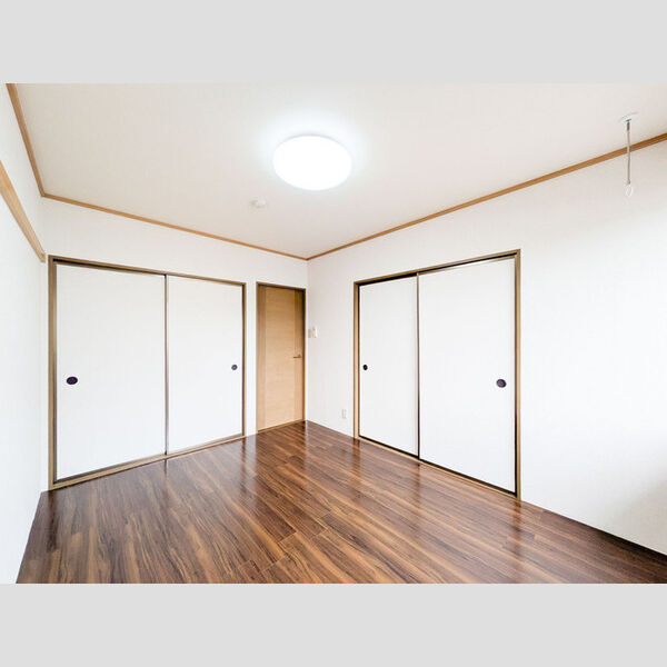その他 (南側洋室)