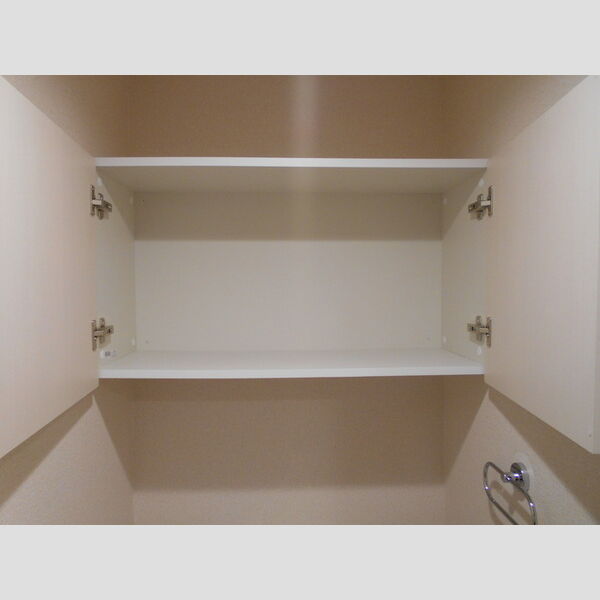 トイレ (トイレ棚)