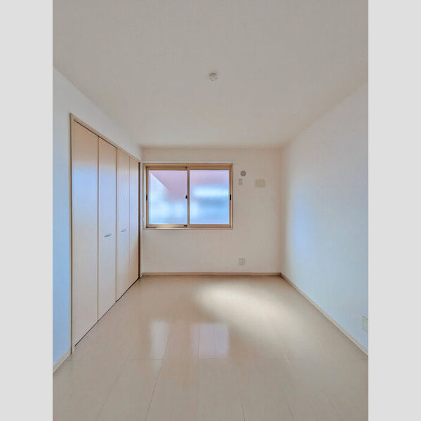 居室・リビング (北側洋室)