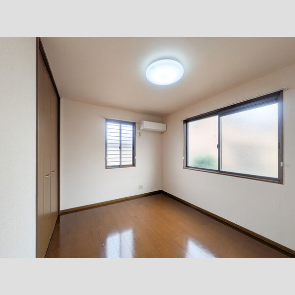 その他 (北側洋室)