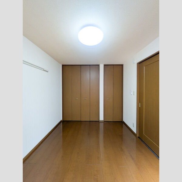 その他 (西側洋室)