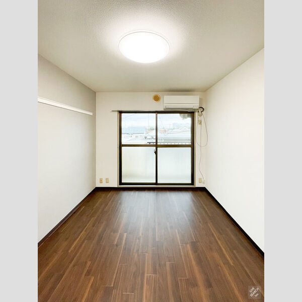その他 (南東洋室)