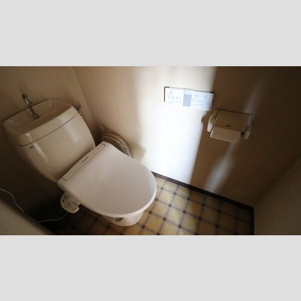 トイレ (★温水洗浄暖房便座★)