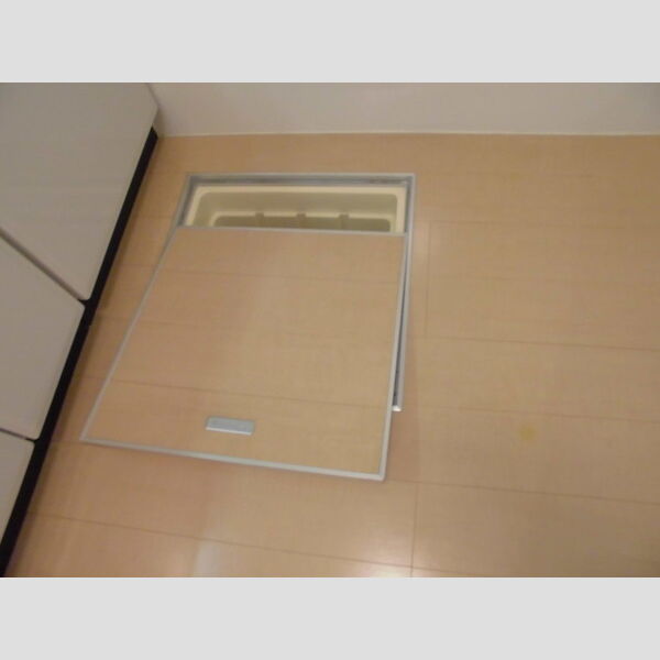 その他 (床下収納)