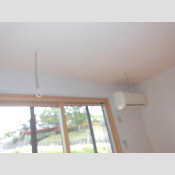 その他設備 (室内物干し)