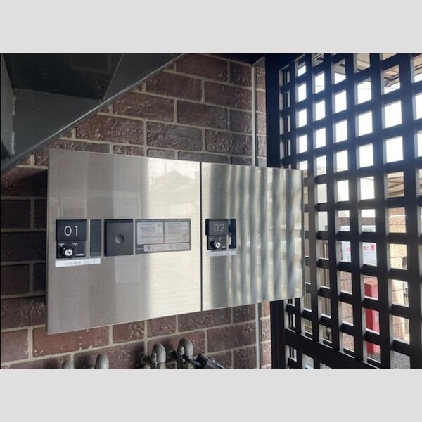 エントランス (宅配ボックス)