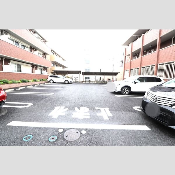 駐車場 (駐車場)