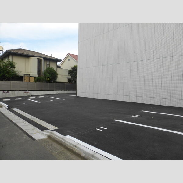 駐車場 (北側駐車場)