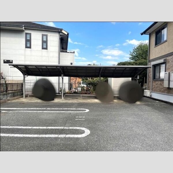 現地周辺 (駐輪場)