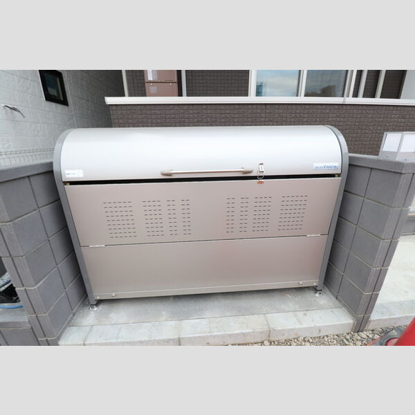 現地周辺 (ゴミ置き場)