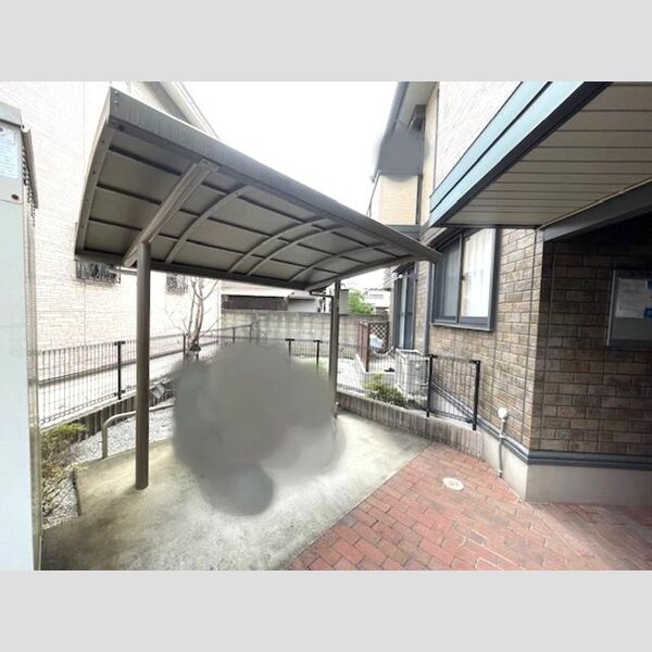 現地周辺 (駐輪場)