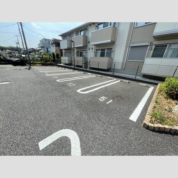 駐車場 (駐車場)