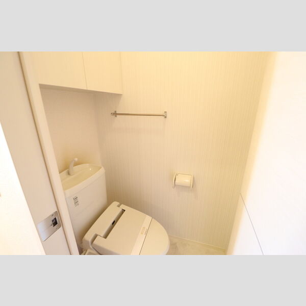 トイレ (温水洗浄暖房便座)