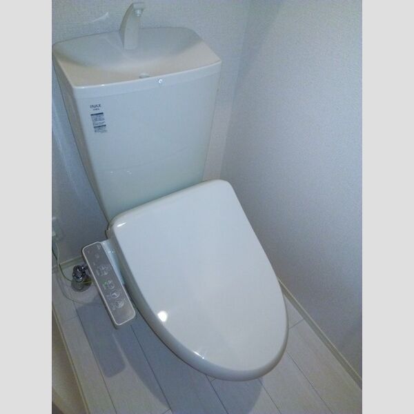 トイレ (温水洗浄暖房便座)