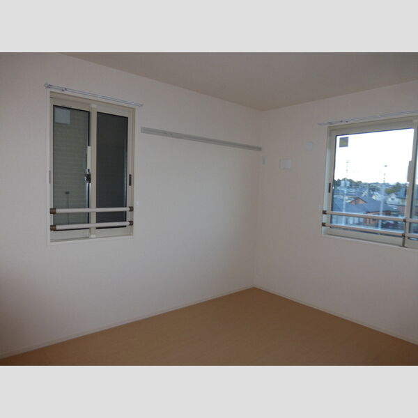 居室・リビング (北側洋室)