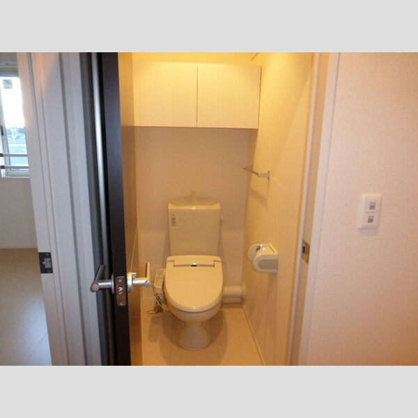 トイレ (温水洗浄暖房便座)