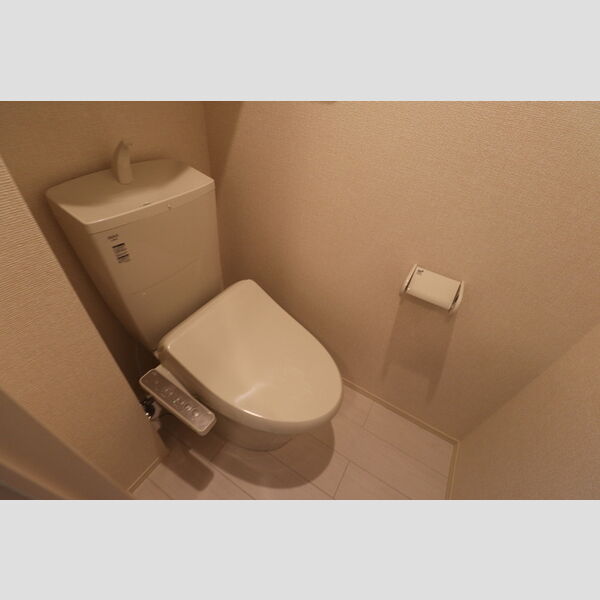 トイレ (温水洗浄暖房便座)