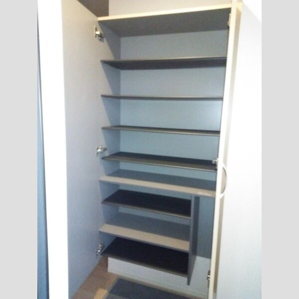 玄関 (シューズボックス)