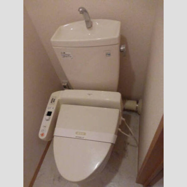 トイレ (温水洗浄暖房便座)