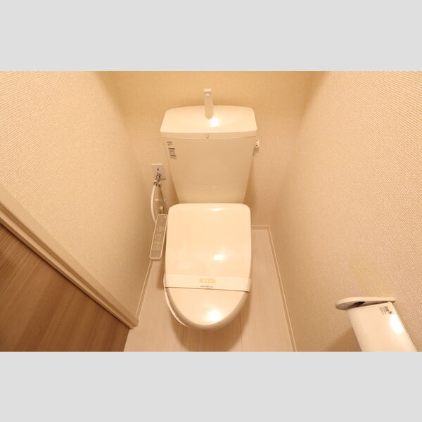 トイレ (温水洗浄暖房便座)
