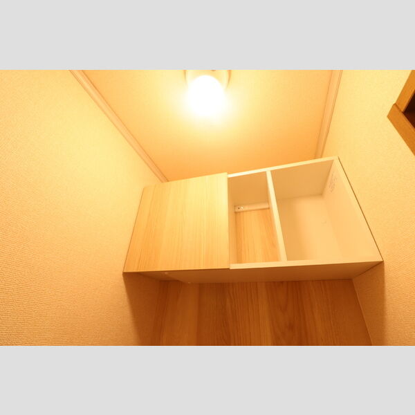 トイレ (トイレ棚)