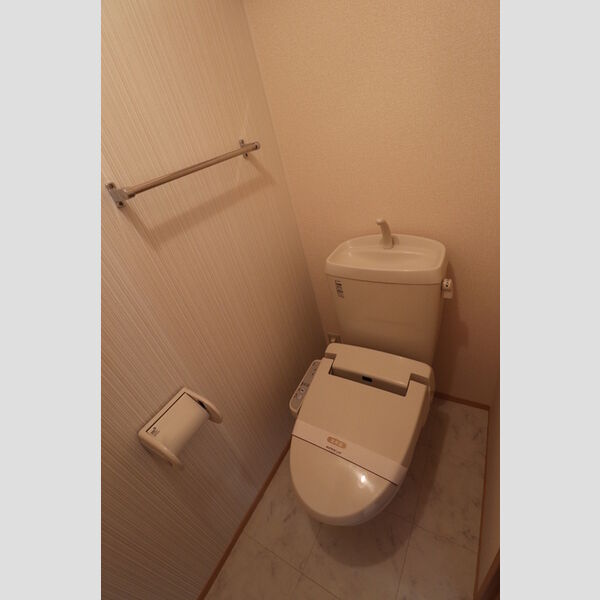 トイレ (温水洗浄暖房便座)