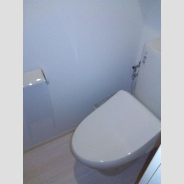 トイレ (温水洗浄暖房便座)