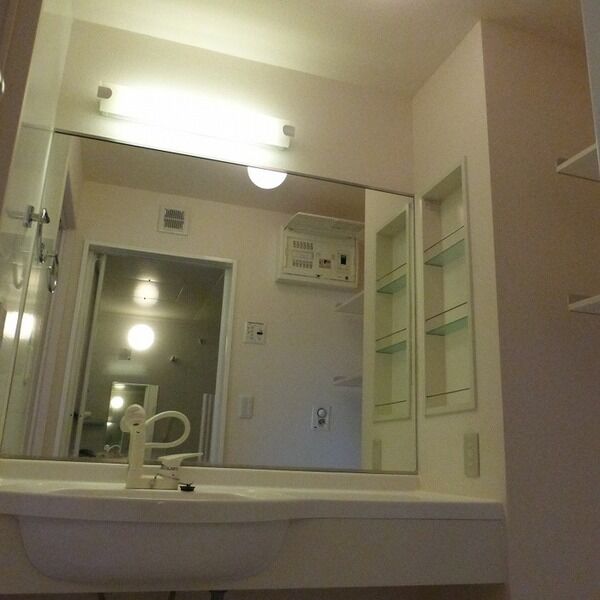 洗面所 (洗髪洗面化粧台)