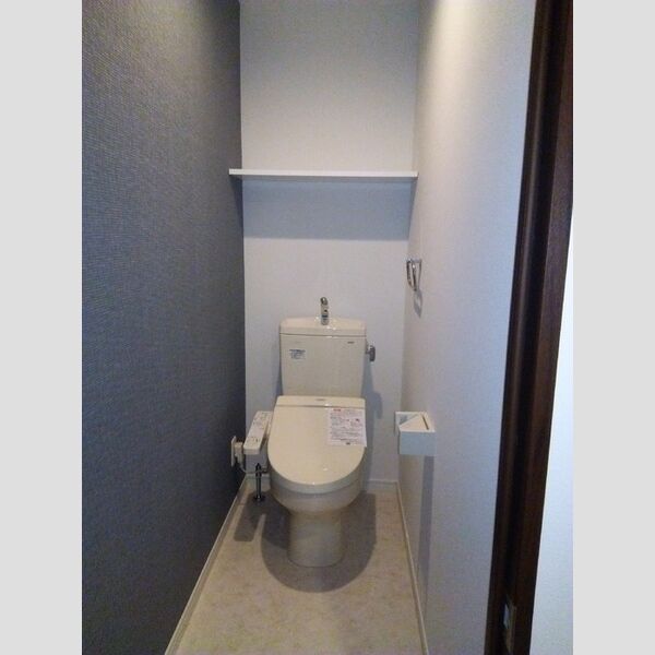 トイレ (温水洗浄暖房便座)