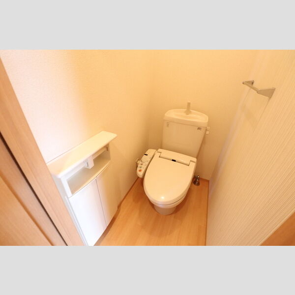 トイレ (温水洗浄暖房便座)