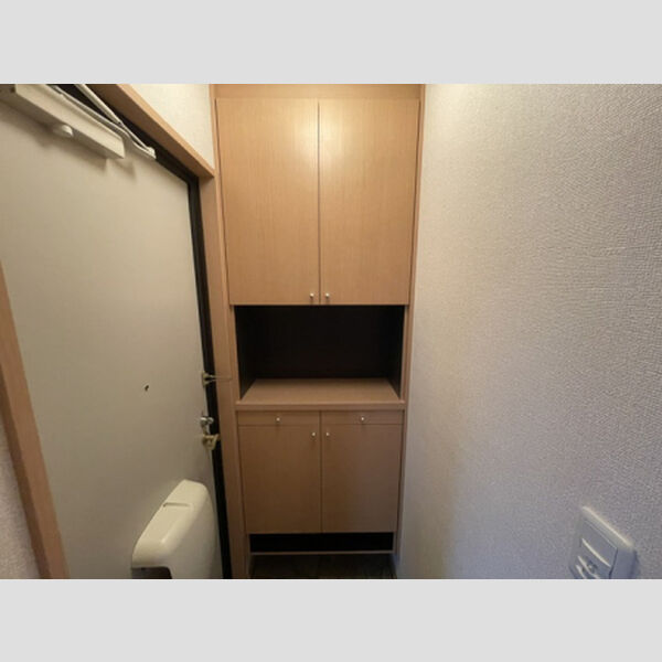 玄関 (下駄箱)